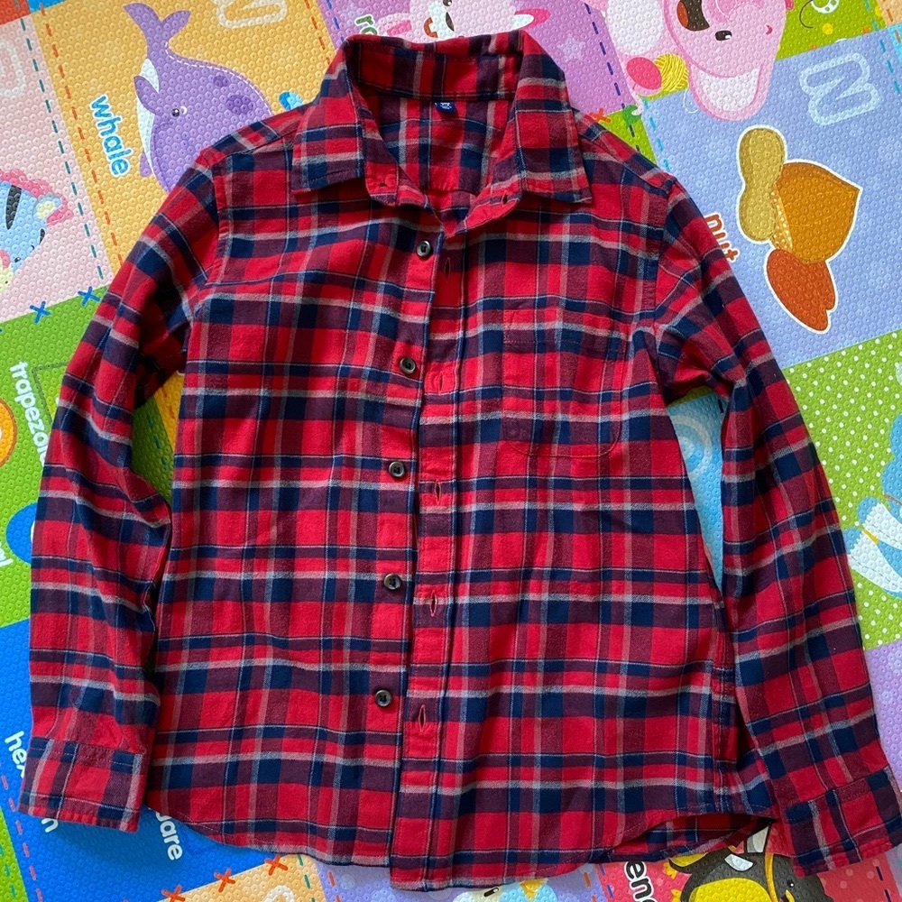 Uniqlo boys flannel shirt (size 7-8)
